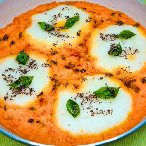 idli shakshuka