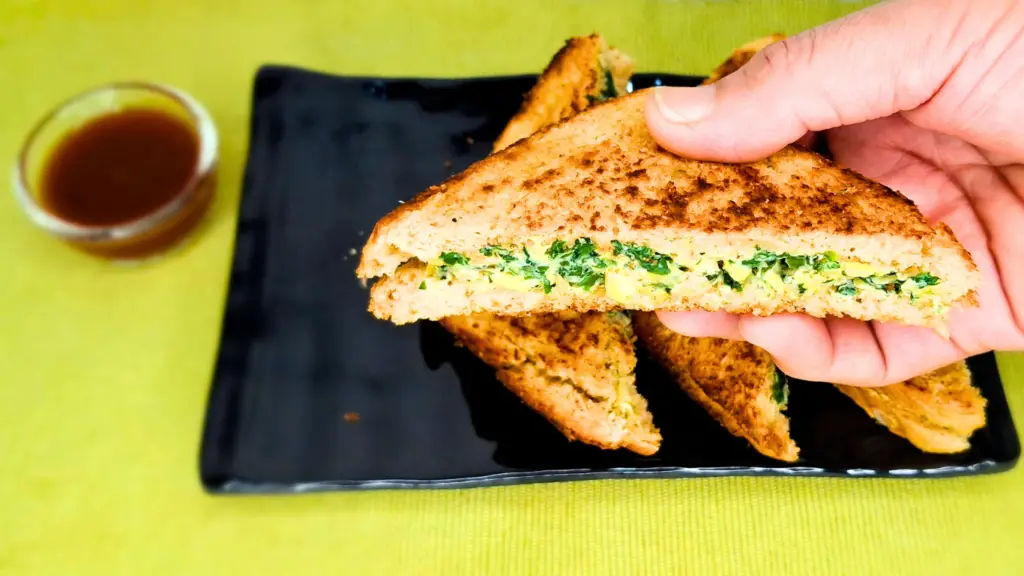 spinach corn sandwich