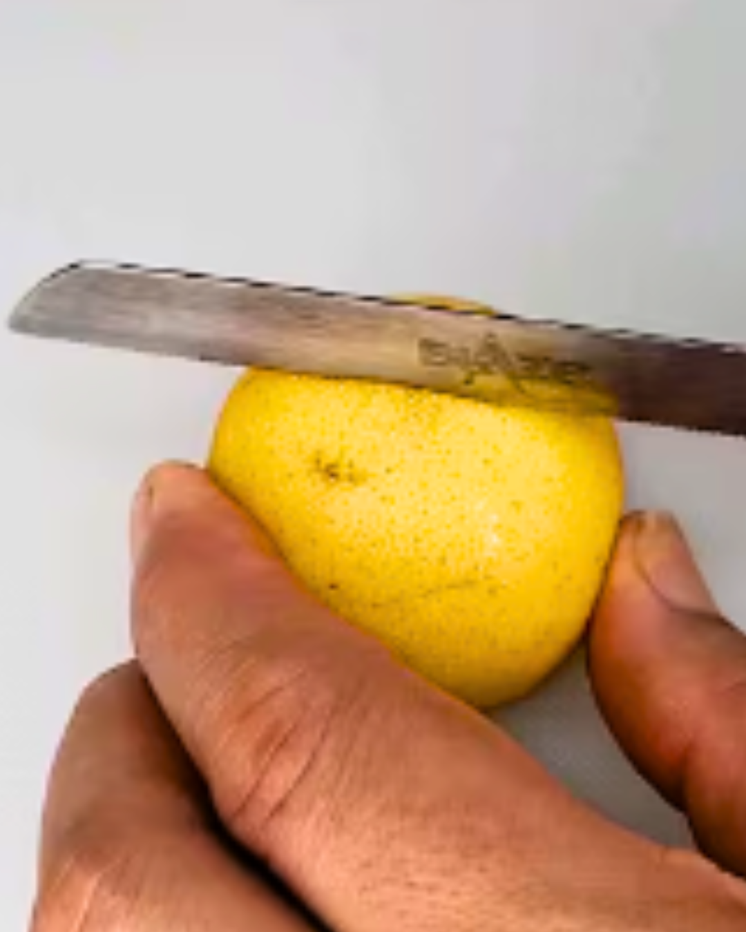 how to squeeze lemon juice