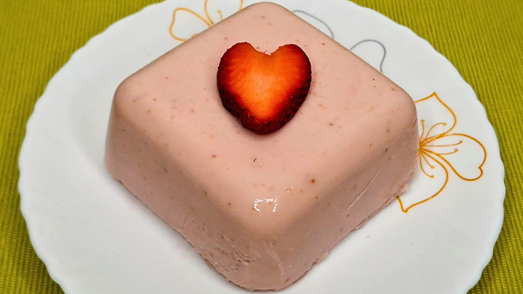 strawberry pudding
